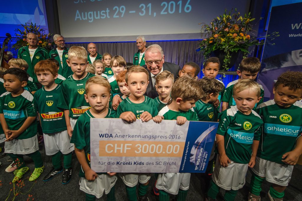 Die Krönli Kids 2015/2016 des SC Brühl St.Gallen 1901 erhielten vom WDA Forum den regionalen Anerkennungspreis