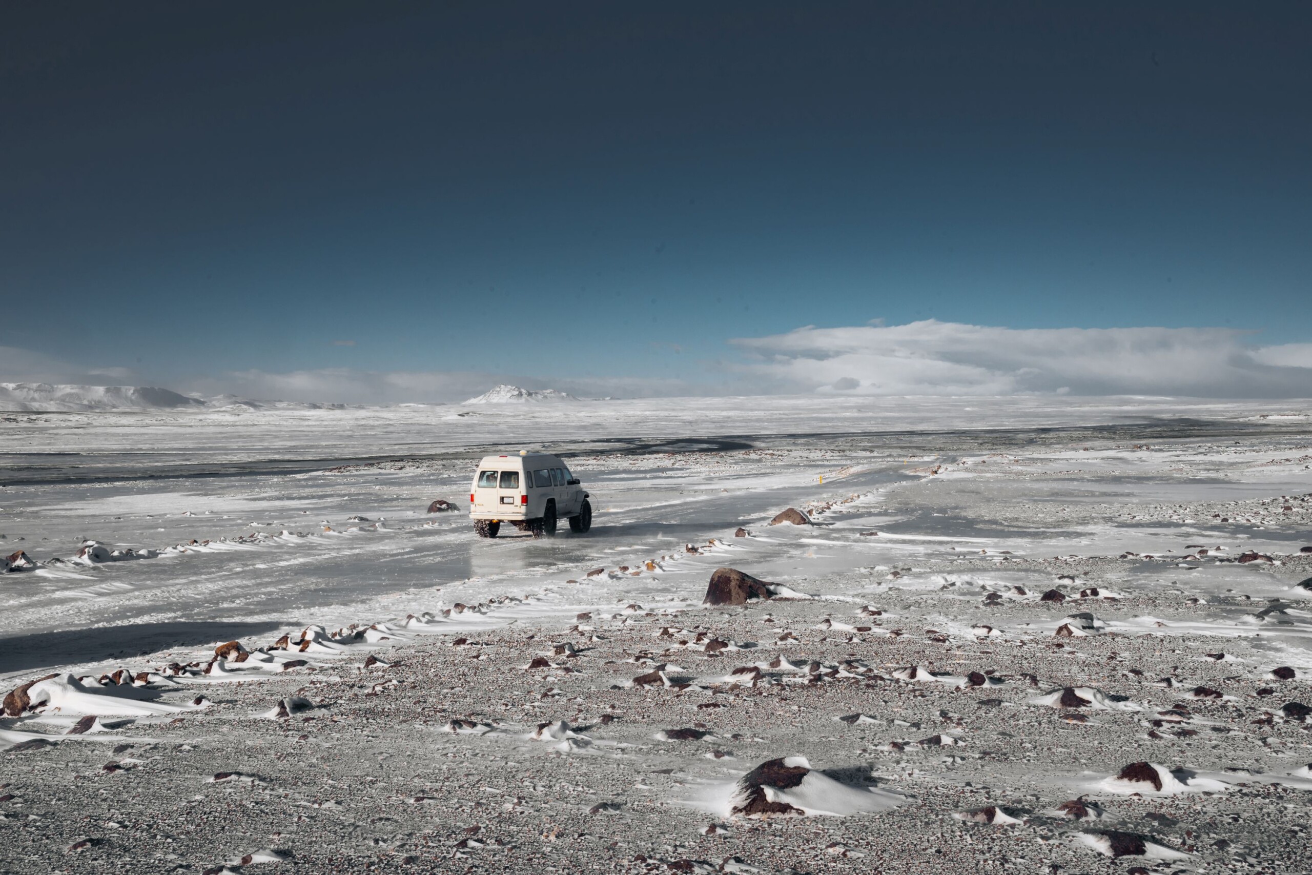 Im Super-Jeep mit einem isländischen Guide auf Entdeckungstour | Jesse Wensing